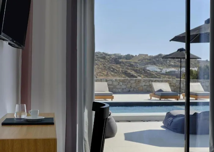 Mykonos Kosmoplaz 4* بلاتيس يالوس