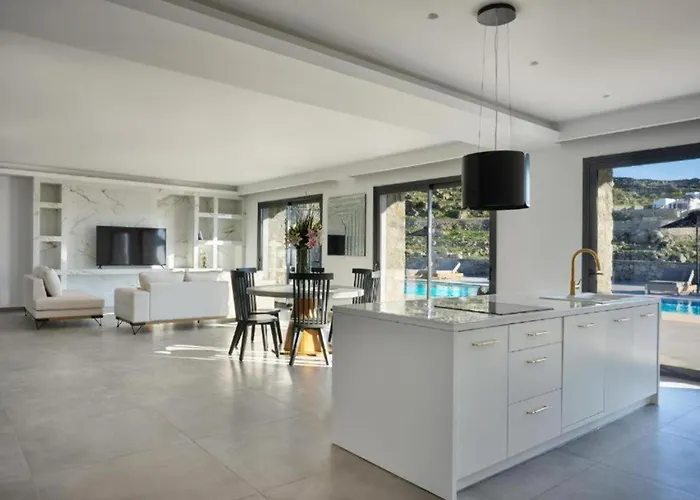 Mykonos Kosmoplaz بلاتيس يالوس