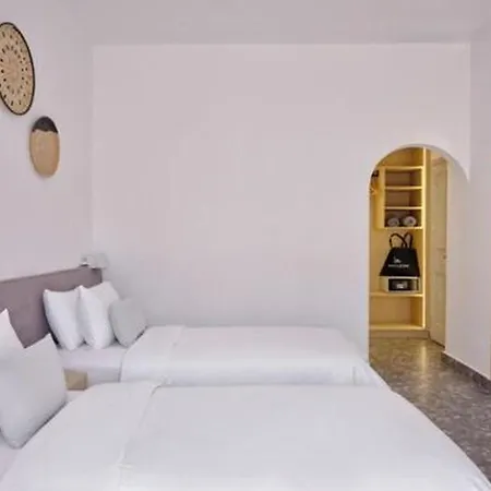 Mykonos Kosmoplaz Πλατύς Γιαλός